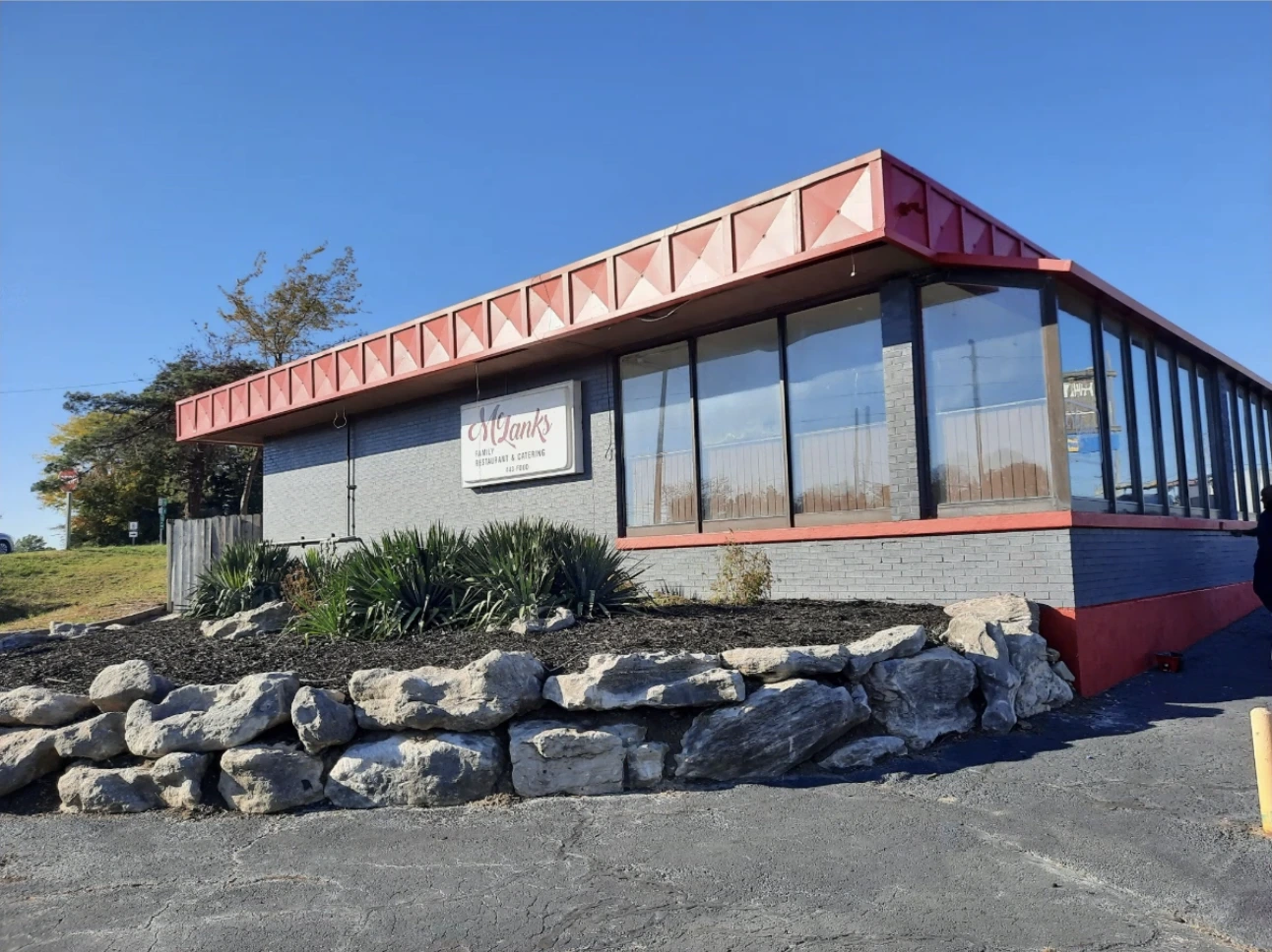 Big Daddys BBQ Exterior Repaint, Columbia MO